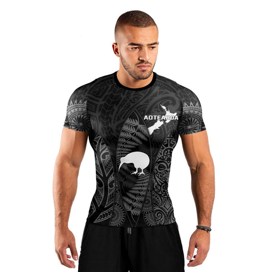 Aotearoa Kiwi Bird Grey Men's Short Sleeve Rash Guard - BattleFitGear