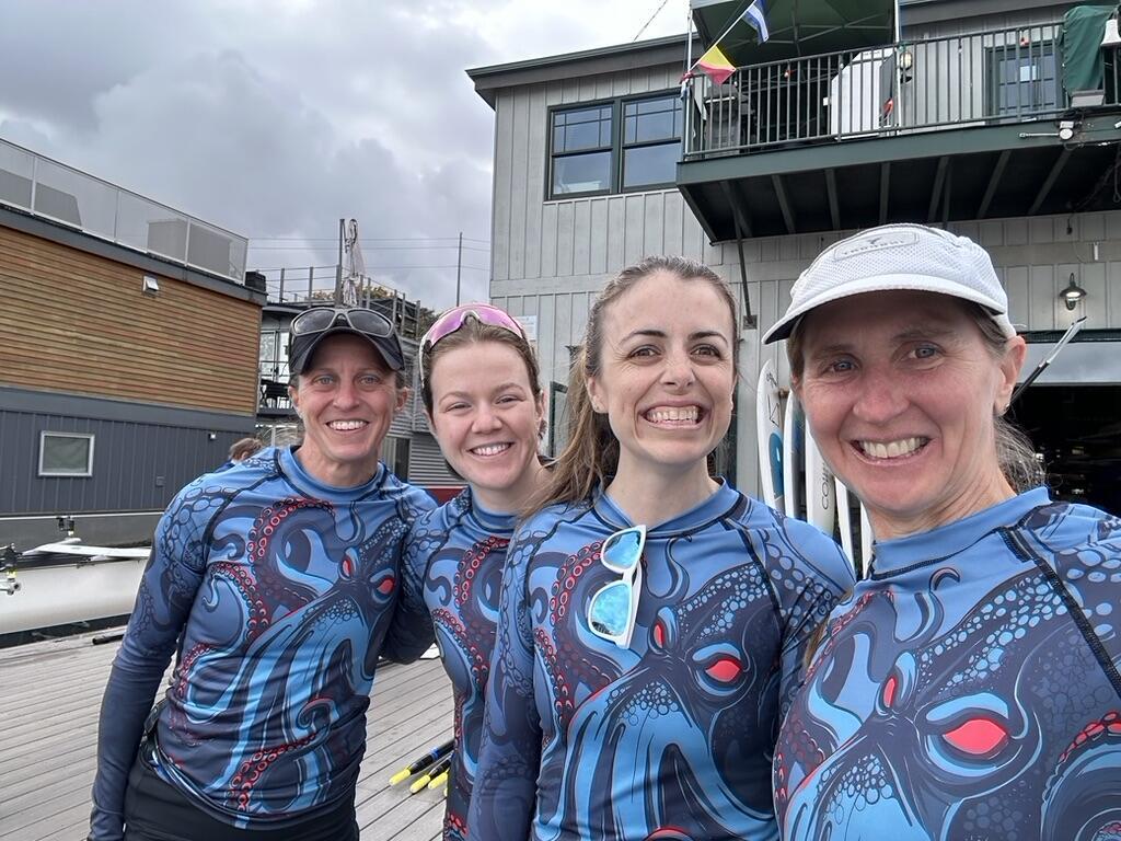 Dark Sea Octopus Women's Long Sleeve Rash Guard