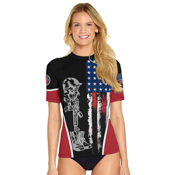 Marine US Flag Women's Short Sleeve Rash Guard